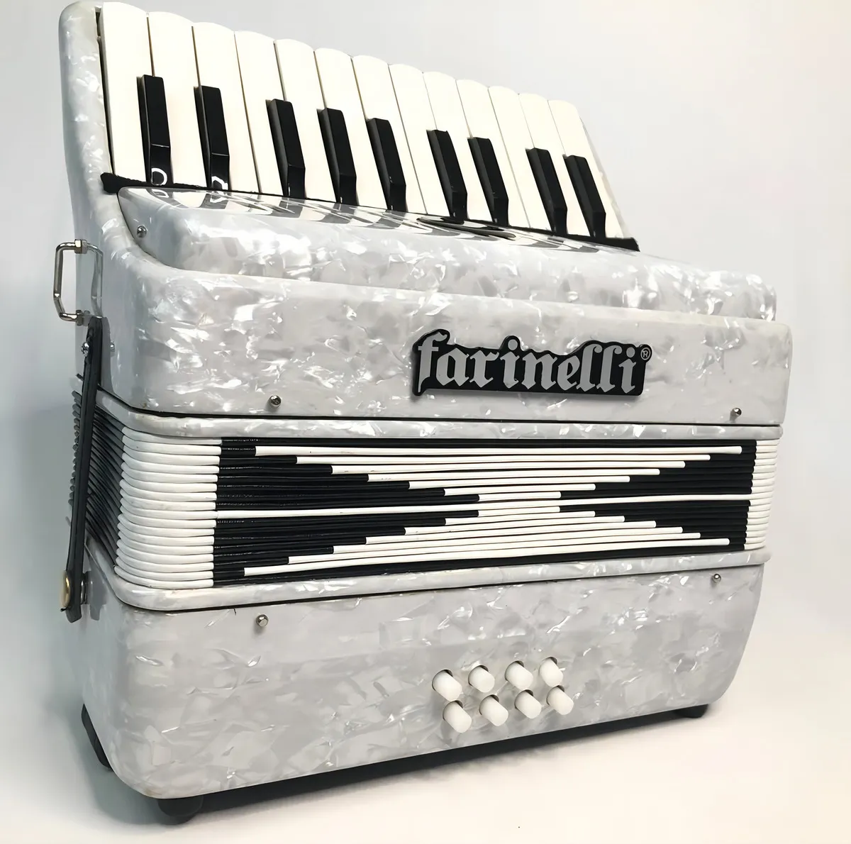 Acordeón de Teclas Farinelli Junior Blanco 22 Teclas 8 Bajos 22K8BSW - Image 2
