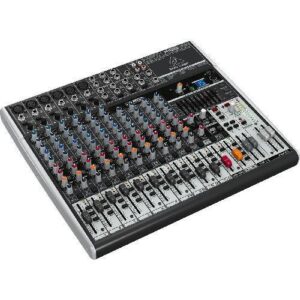 Mezcladora Análoga Behringer X1832USB con Interface Digital