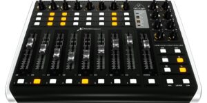 Controlador Behringer X-Touch Compact DAW