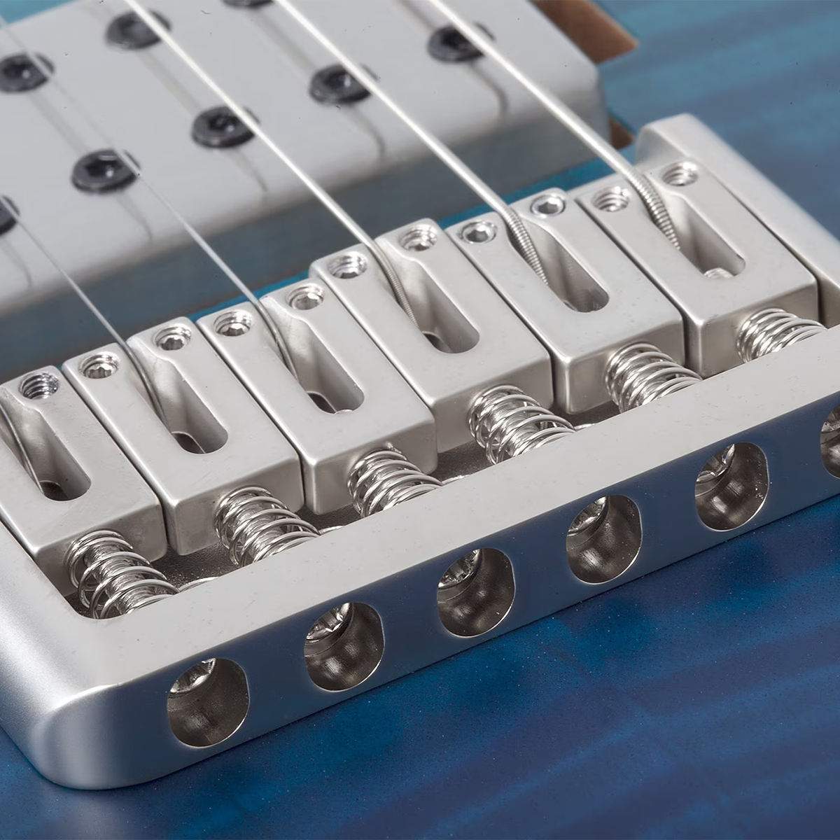 Guitarra Schecter Mod. C-1 Standard Plus Blue Fade LH - Image 3